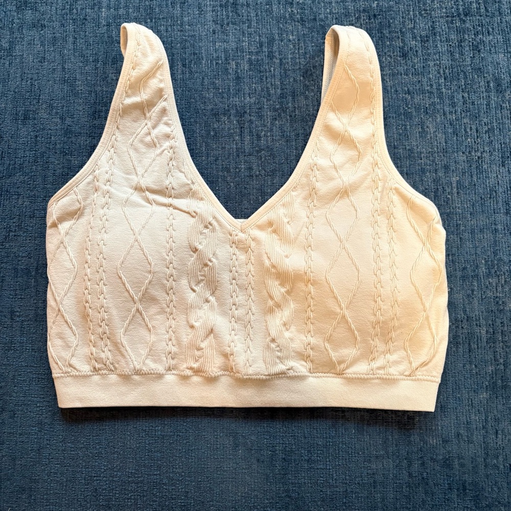 Cropped tank with padding